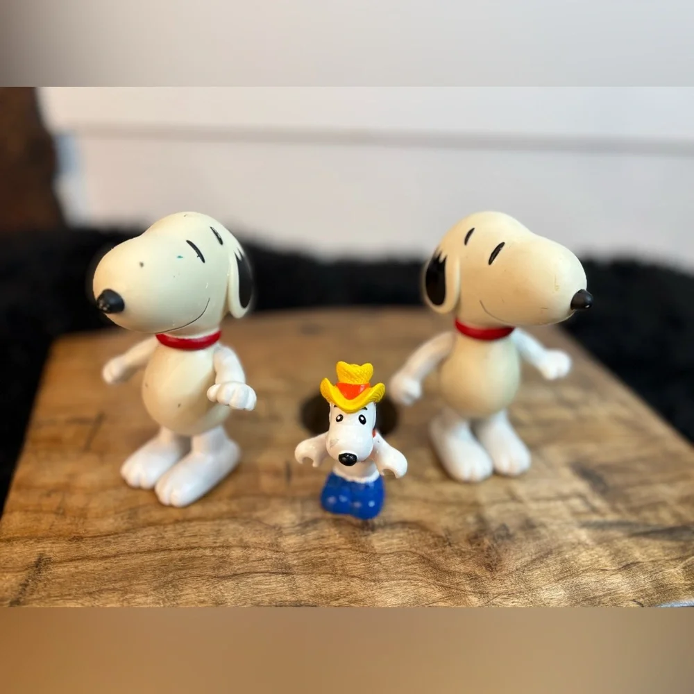 Snoopy Figurine Set of 3 Cake Toppers Cowboy Hat 1999 Hasbro Peanuts Toys